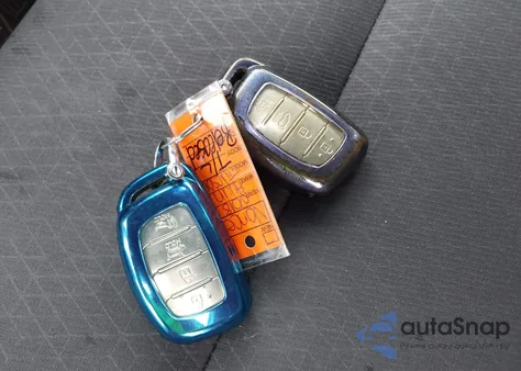 2018 Hyundai Tucson Value из США, поврежденный, VIN KM8J33A22JU731256